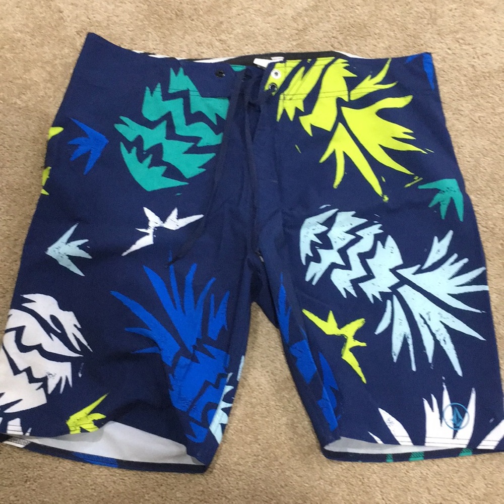 Men’s Volcom swim trunks